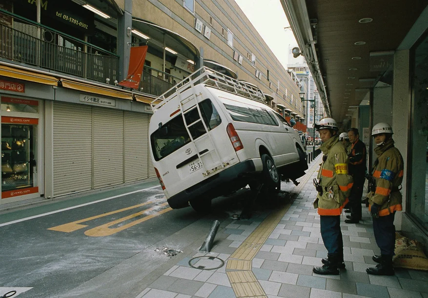 Car crash in Jiyugaoka