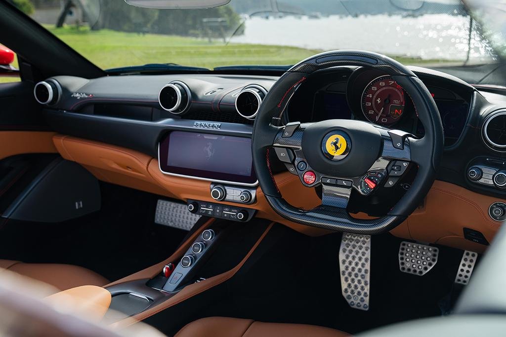 Ferrari Portofino APERTUS interior leather seats.jpg