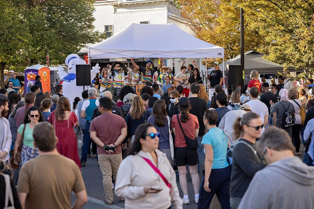 The sweetest thanks to @eventthemboston's sponsorship of this year's Fluff Fest 🥰☁️

@eventthemboston's team offered oodles of behind-the-scenes support, including stage support and lots of fun and games, to help this year's festival shine ☀️🥁

📸: