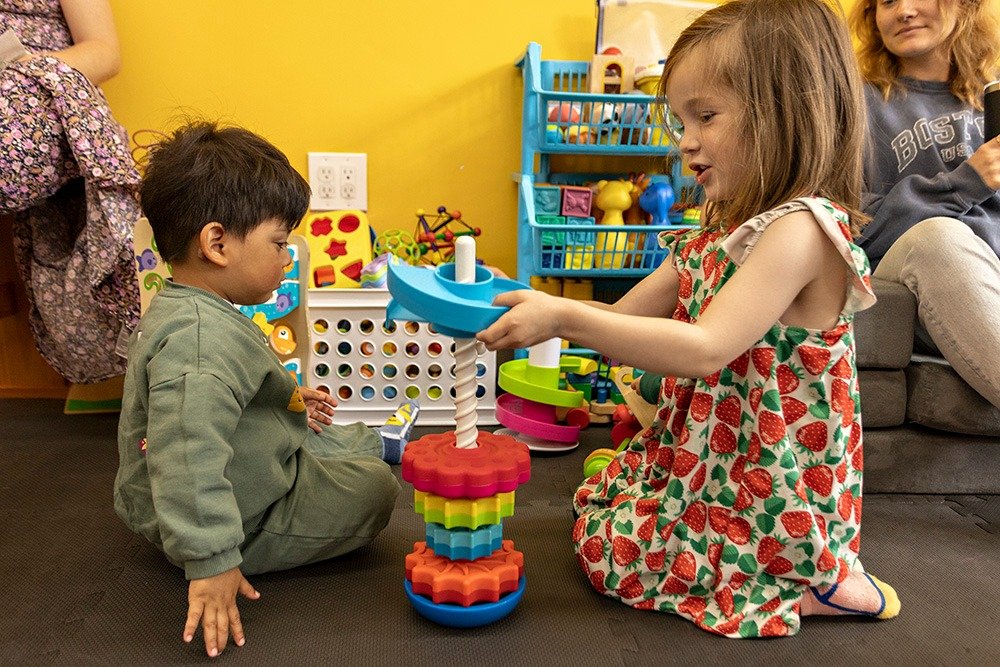 Vacation week AND snow and rain in the forecast?! ❄️🌧️ @playunion is open all week with a full lineup of music, movement, and open play 🙌

On top of drop-in play, @playunion's schedule this week is packed full with singalongs, dance classes, storyt