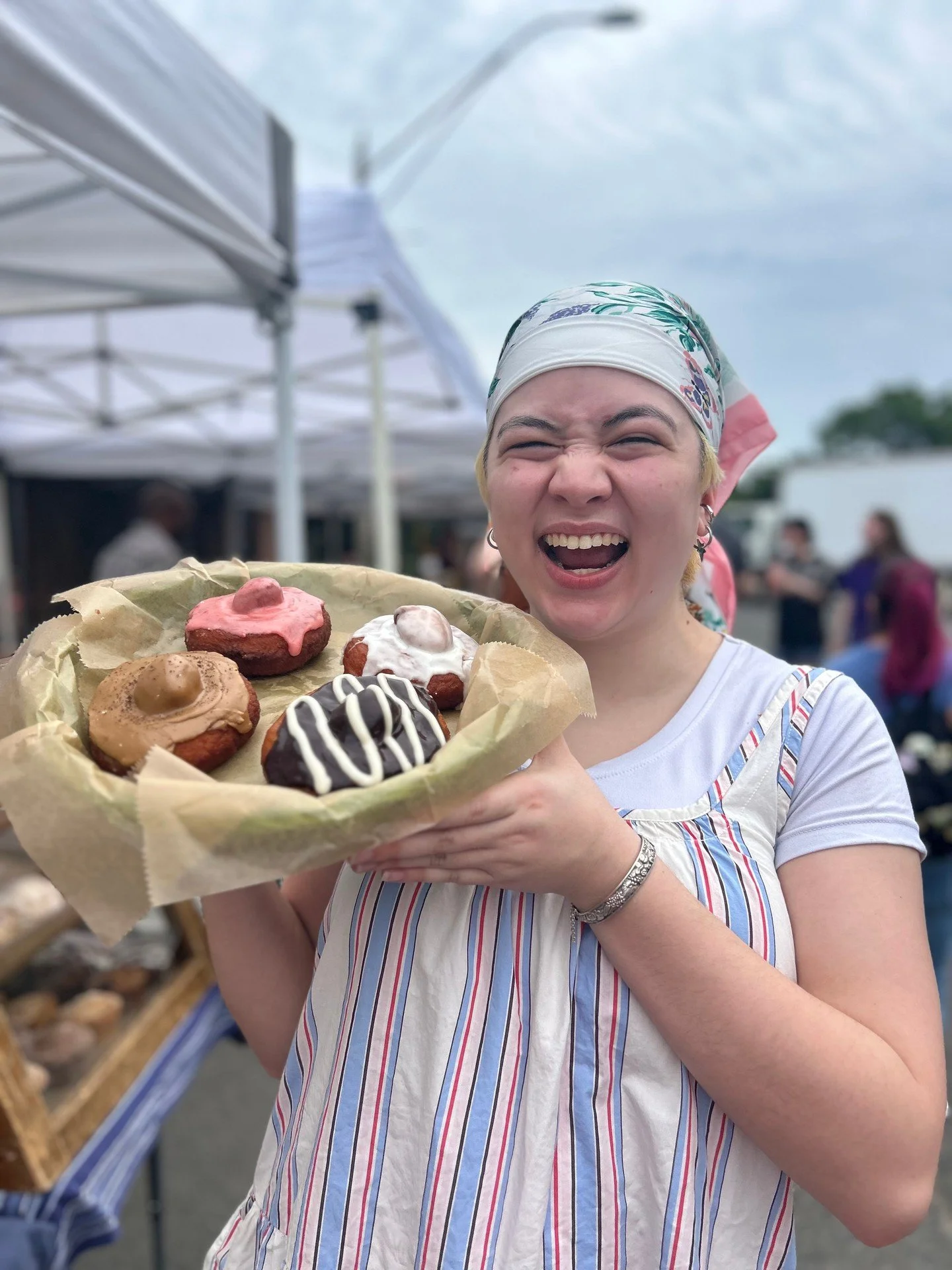 So many good eats yesterday!! 🍩🐟🧃🌱

What was the highlight of your market haul this weekend? 🛍️ 🤩 Show your fav vendors some love in the comments 💕👇

📸: USFM Volunteer Gabby

 #loveunionsquare #weloveourmarket #knowyourfarmerknowyourfood #su