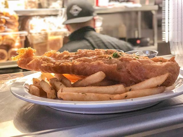 TGIFishandchips
.
.
.
.
.
#tgif #fishnchips #fishandchips #friedfish #frenchfries #fry #fryday #friday #friyay #lafoodmag #latimes #foodfeed #buzzfeast #huffposttaste #foodgram