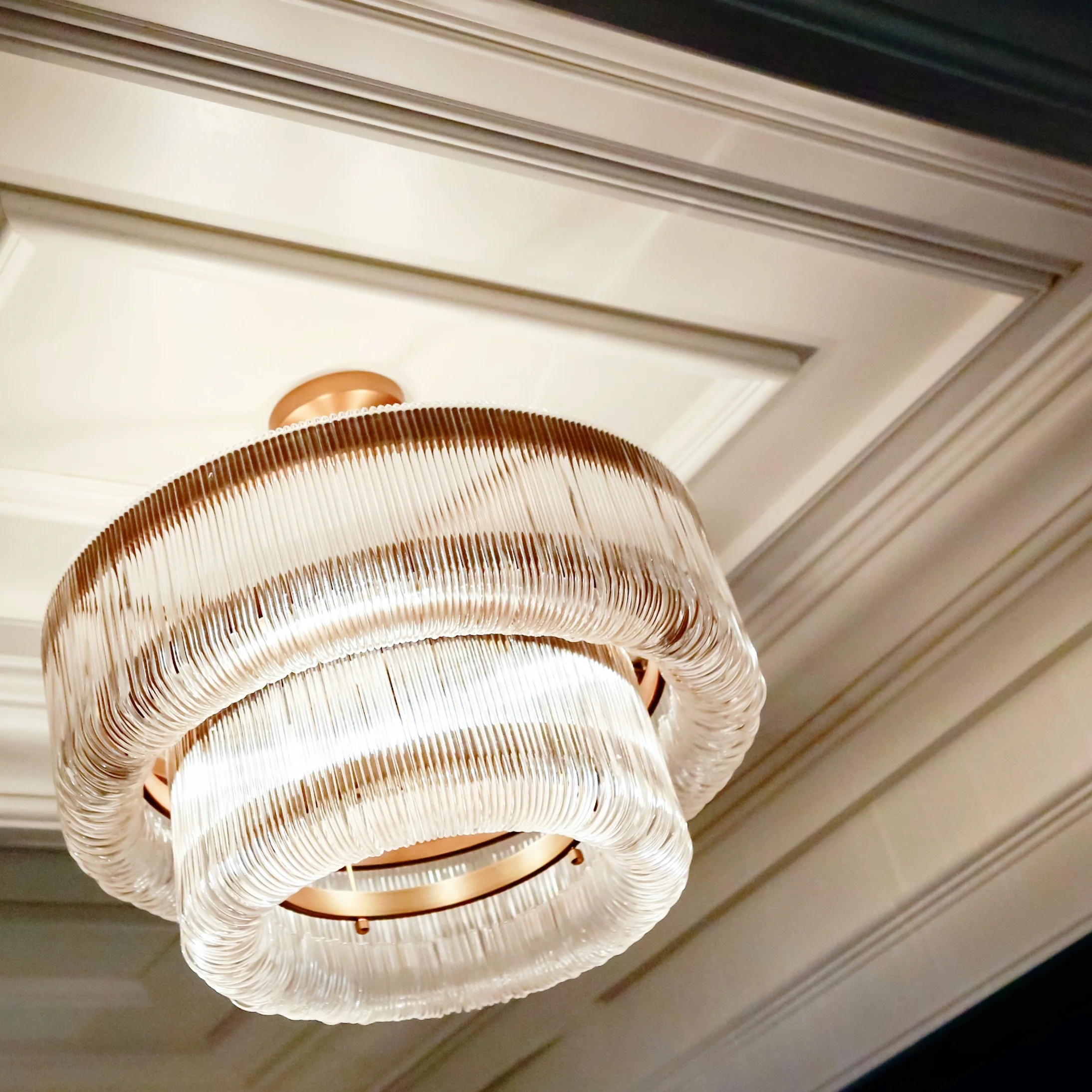 Ceiling detail and pendant in the Weekender's Retreat Foyer by Cheryl Torrenueva. Felix O.B./FXO Photography