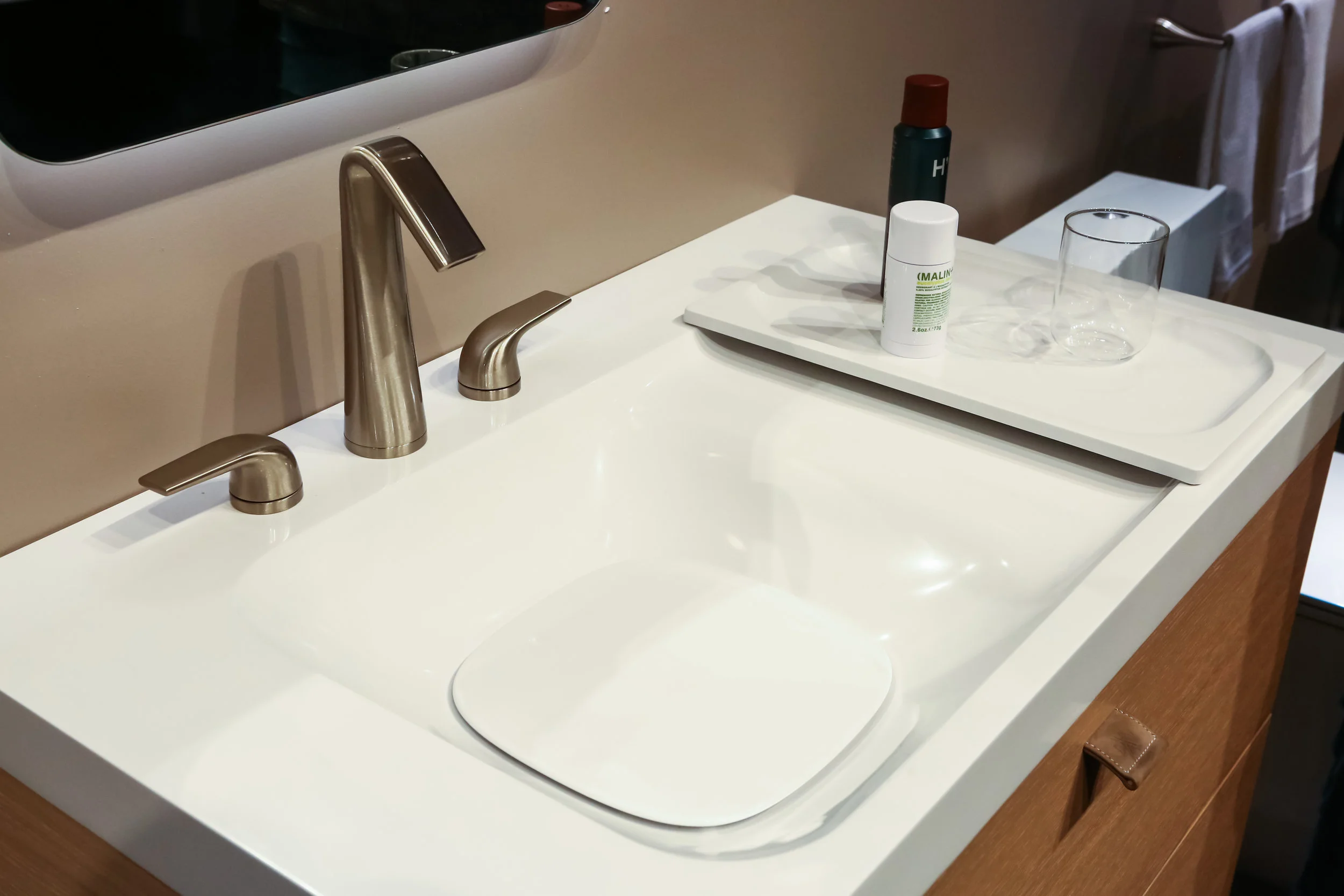 This version also features the movable tray. 