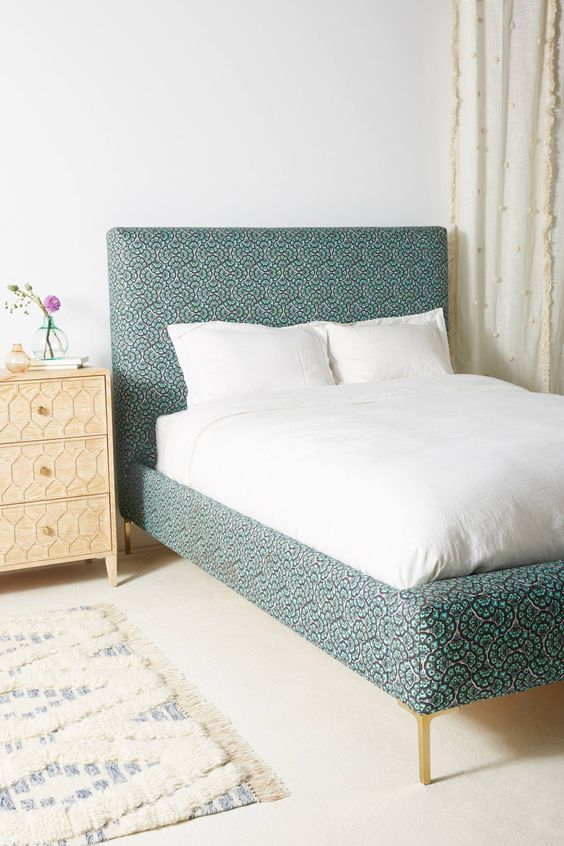   Feather Fan Edlyn Bed  