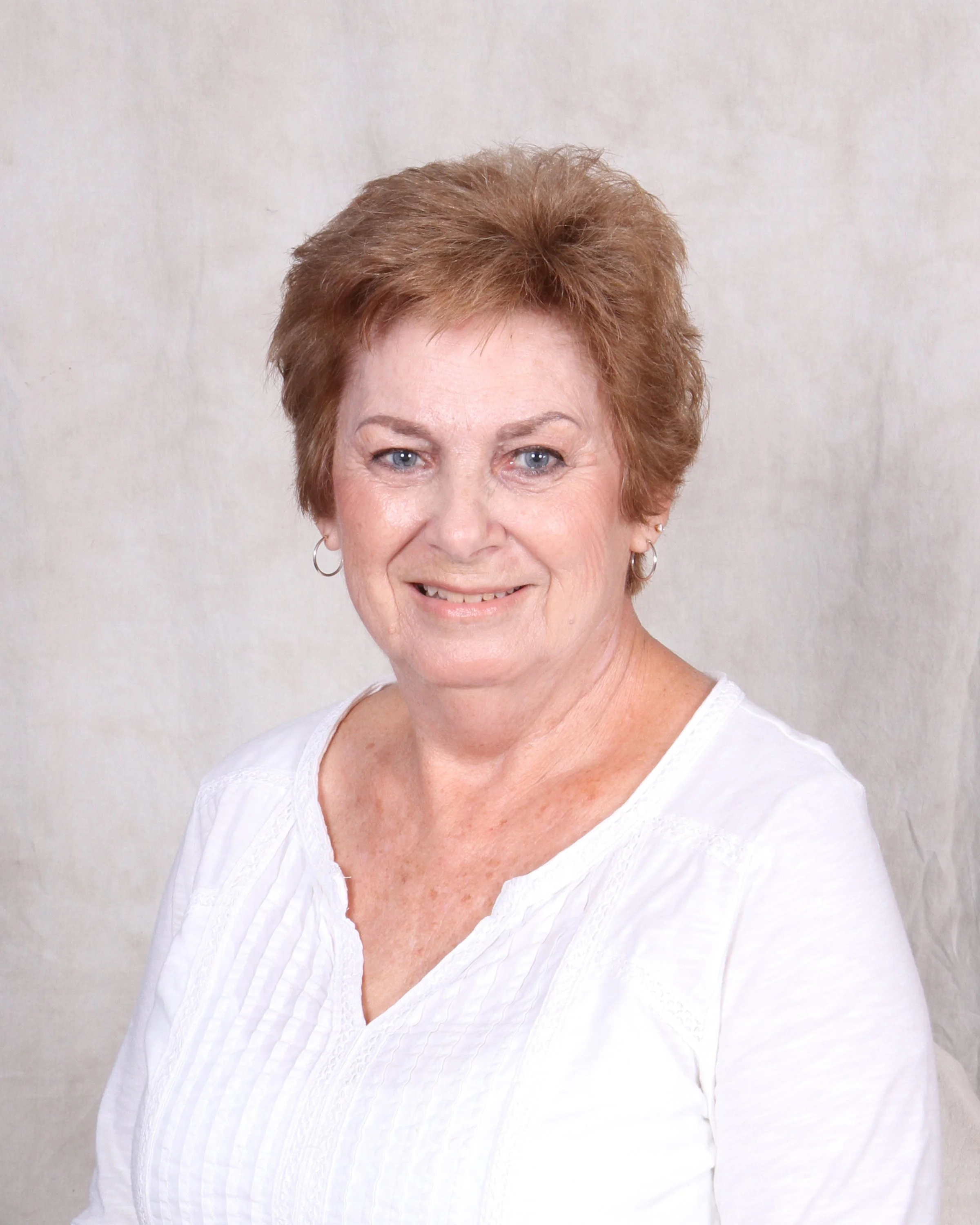 07 Arlene Hart 2s assistant.JPG