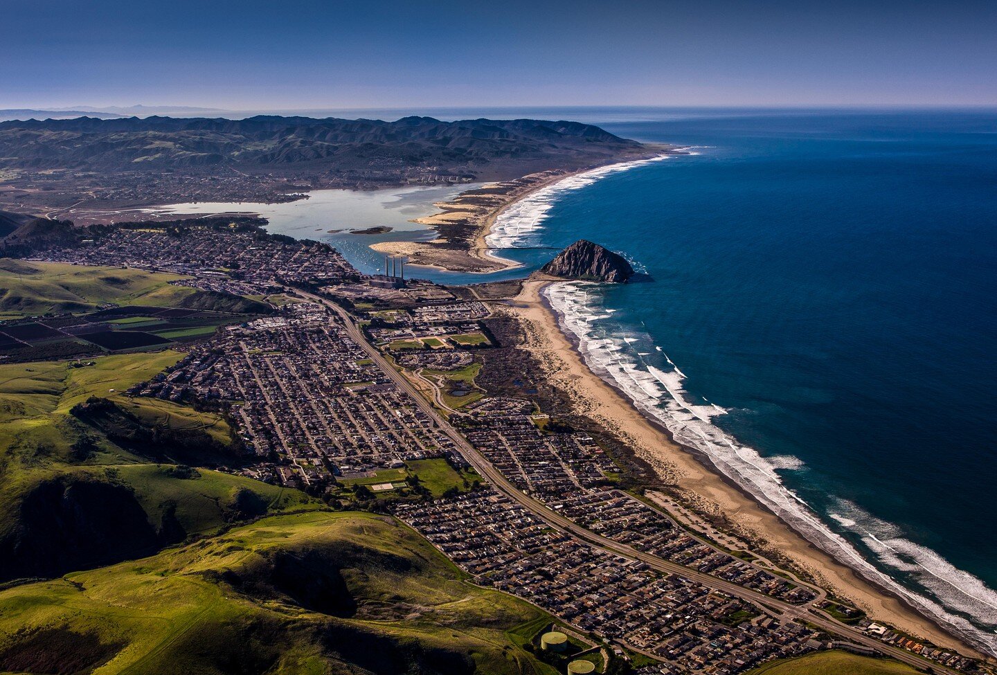 ABOVE CALIFORNIA,
MORRO BAY,
SAN LUIS OBISPO
www.georgerose.com