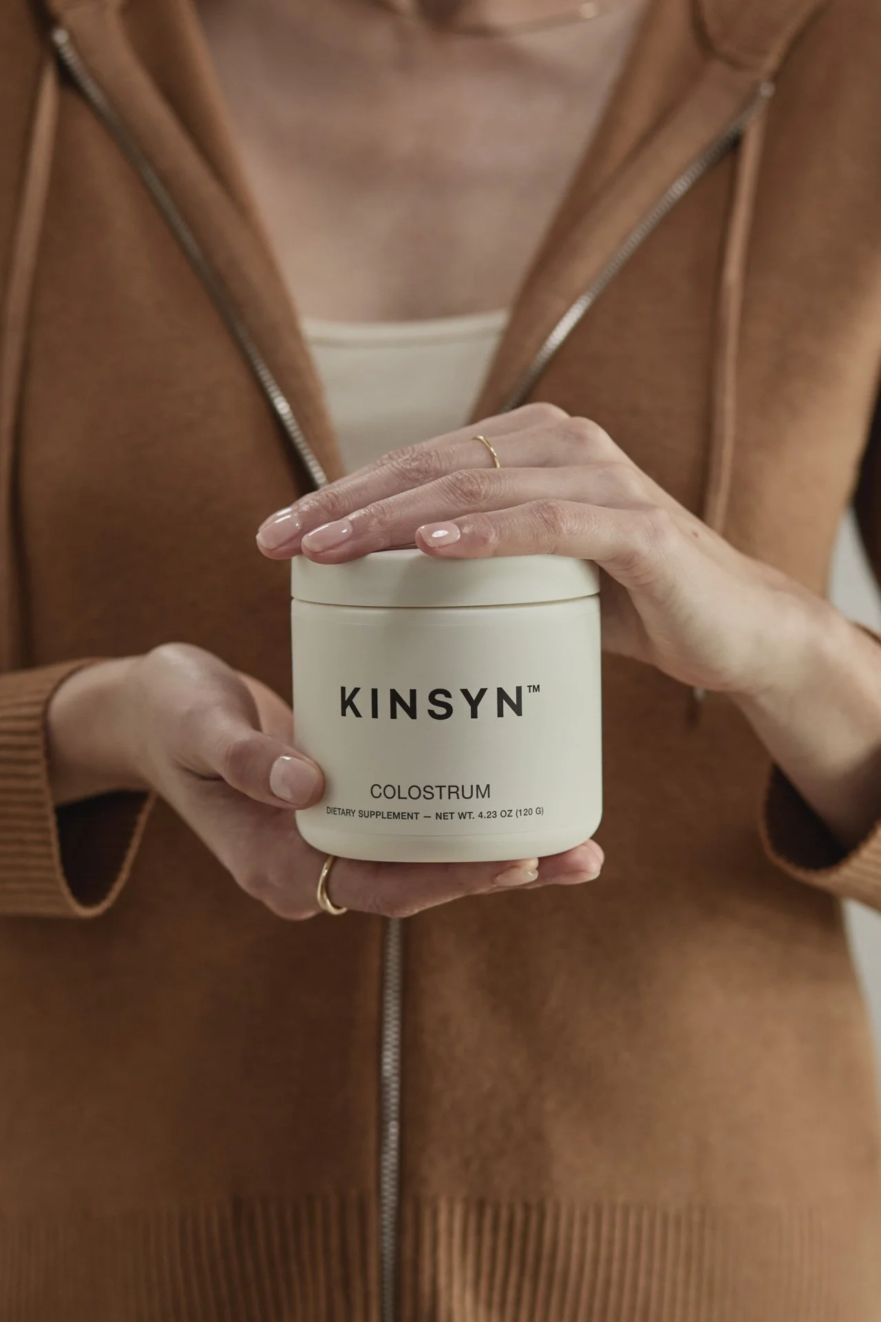 KINSYN_SUMPLEMENTAL_DAY2_LIFESTYLE_CHERI_COLOSTRUM_2512170103.jpg