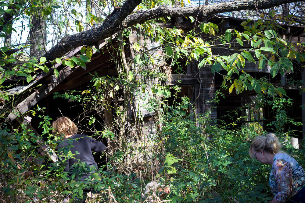 Into the old barn we go!