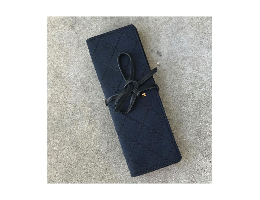 Satin travel jewelry case. 