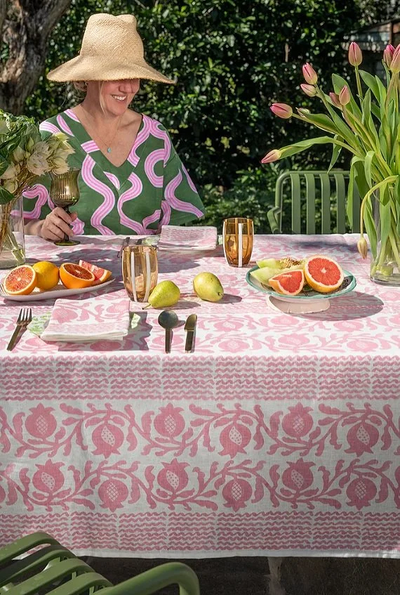 Aqua door Designs Pink Pomegranate Linen Napkins (Set of 4)