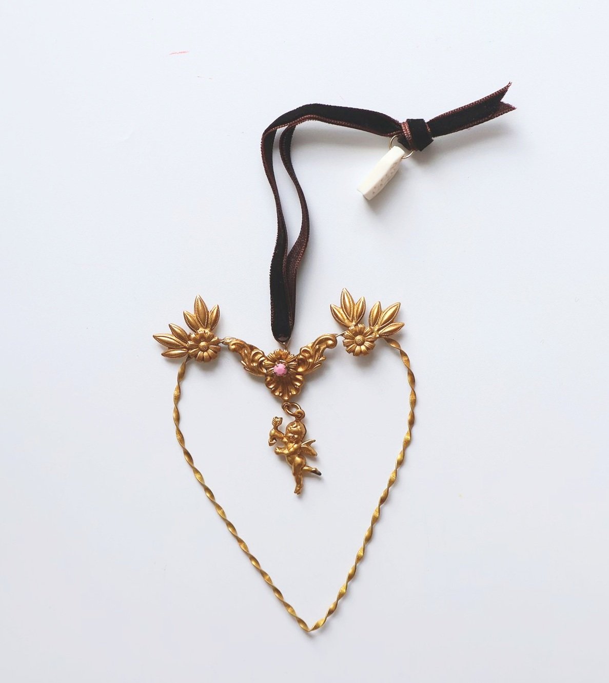 Nikki Witt Xmas Brass Cupid Heart Large Decoration