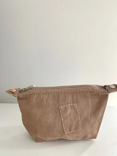Ali Lamu Large Dusky Lilac Natural Heart Clutch     