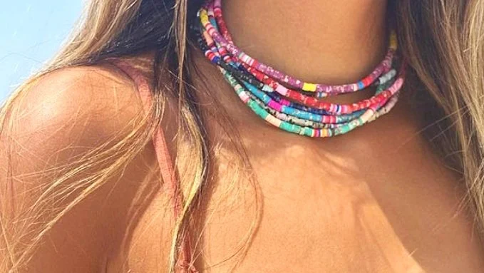 All The Must Heishi Necklace Red — ESPLORA - Main Image