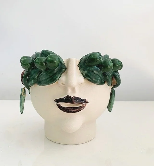 Patrizia Italiano Olivia with Olives Seller Vessel   