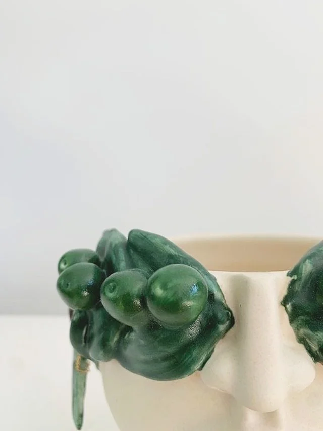 Patrizia Italiano Olivia with Olives Seller Vessel   