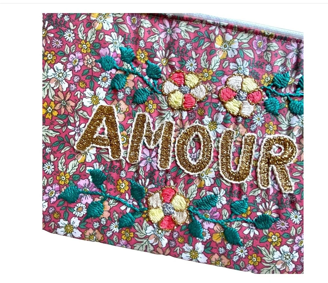 CSAO Embroidered Clutch Pink AMOUR