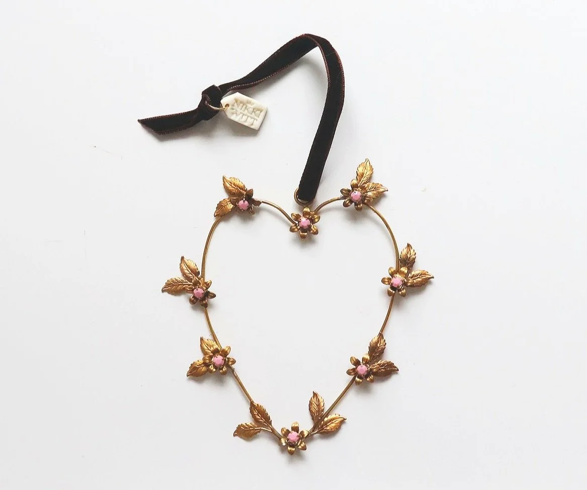 Nikki Witt Xmas Brass Floral Heart Pink Large Decoration