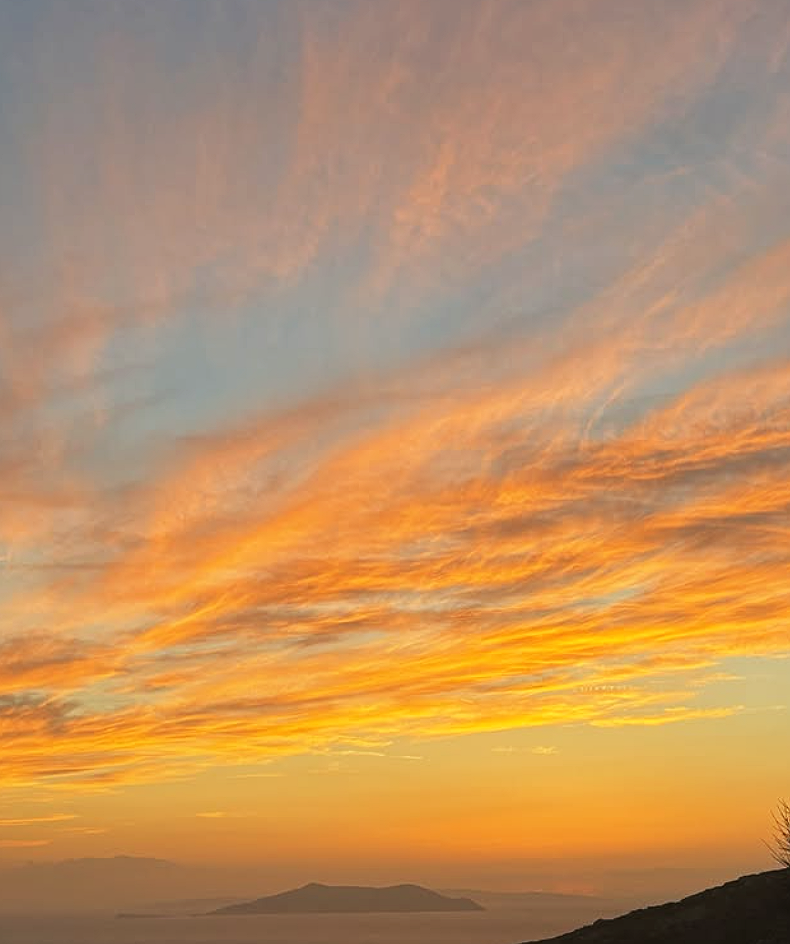 Private pool overlooking Vourni Bay at Odera Tinos