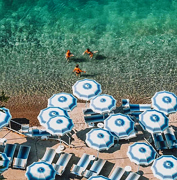 Postcards Why we Travel, A Philosphical Reflection