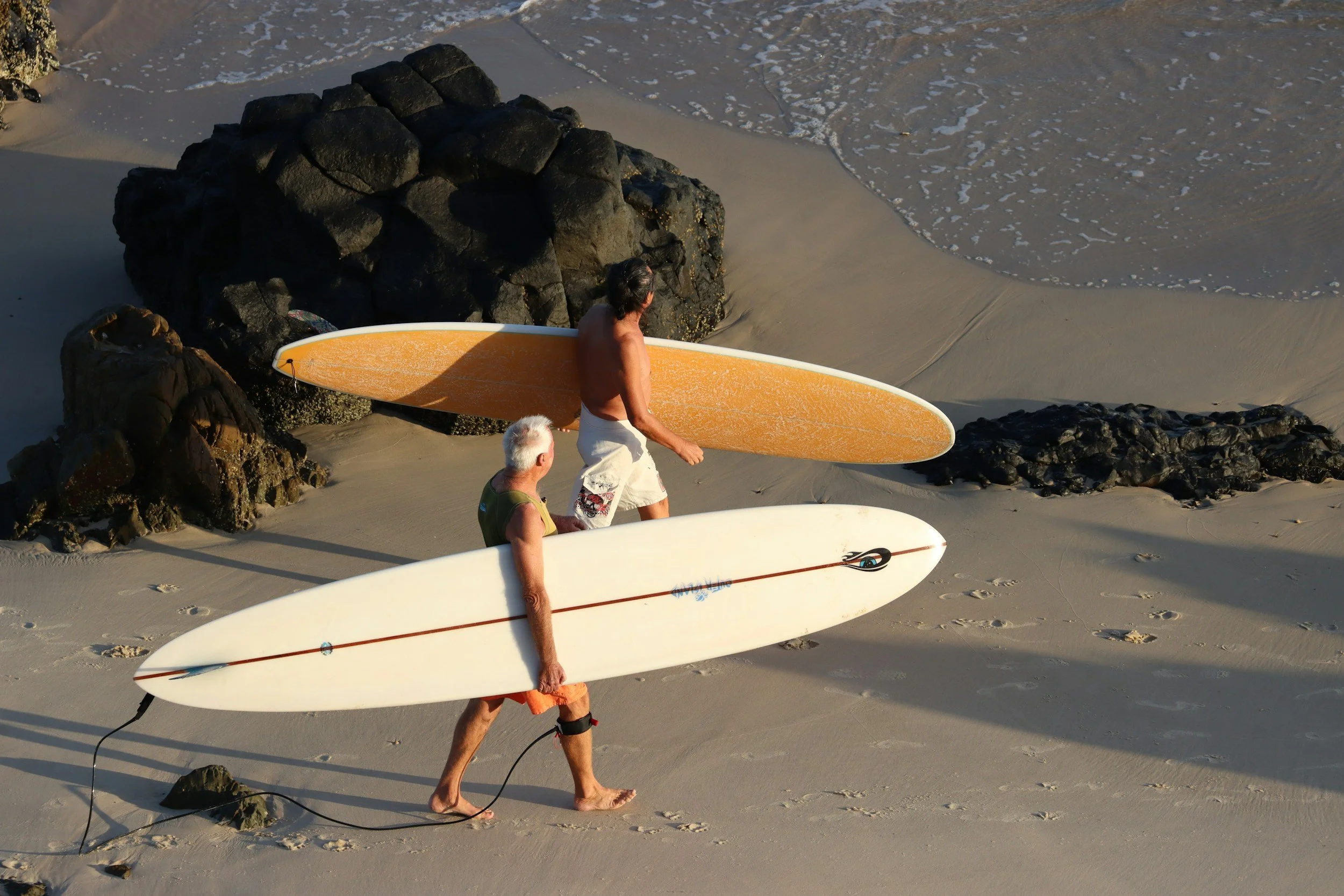 Kirra Beach turquoise water and sand flats at low tide