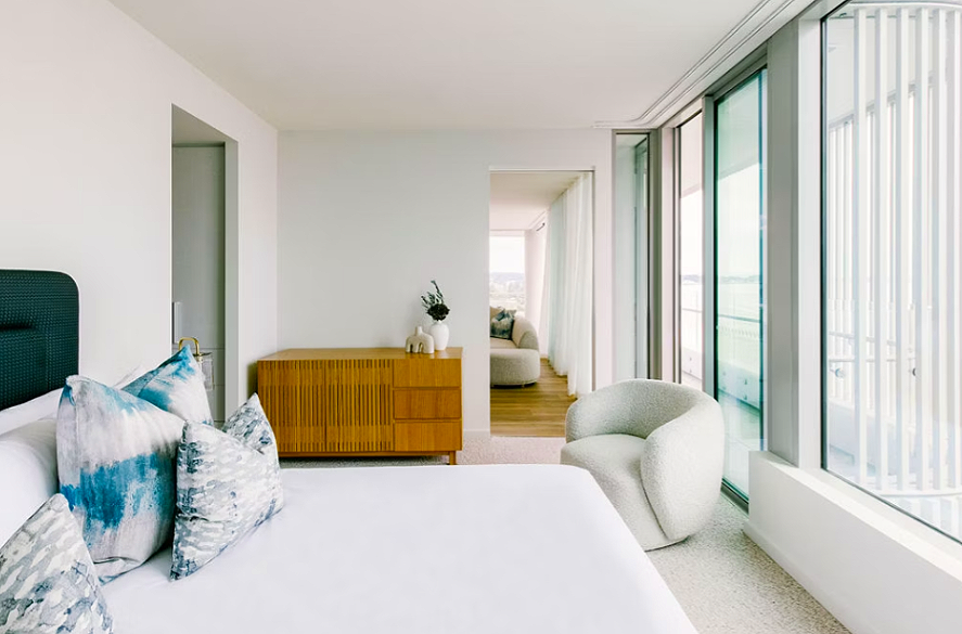 Oceanfront view from Kirra Point Holiday Apartments at sunrise