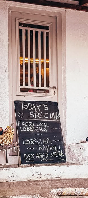 Sifnos Restaurant Scene