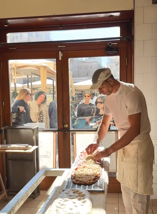 Forno bakery Rome on Via dei Chiavari, historic Campo de’ Fiori bakery known for pizza bianca and Roman breads