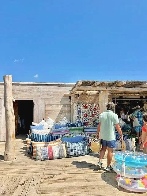 Club 55 striped linens boutique Saint‑Tropez