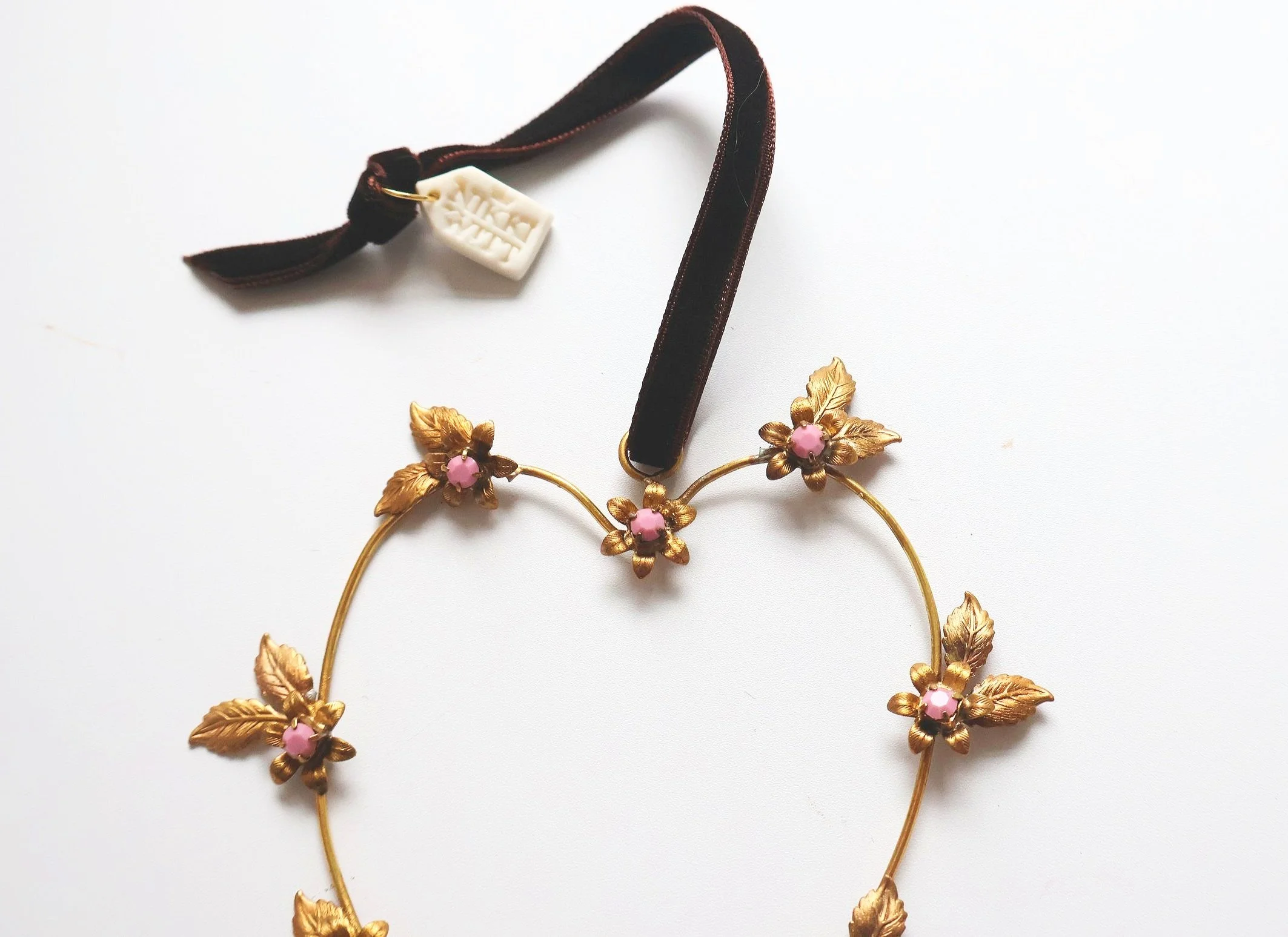 Nikki Witt Xmas Brass Floral Heart Pink Large Decoration