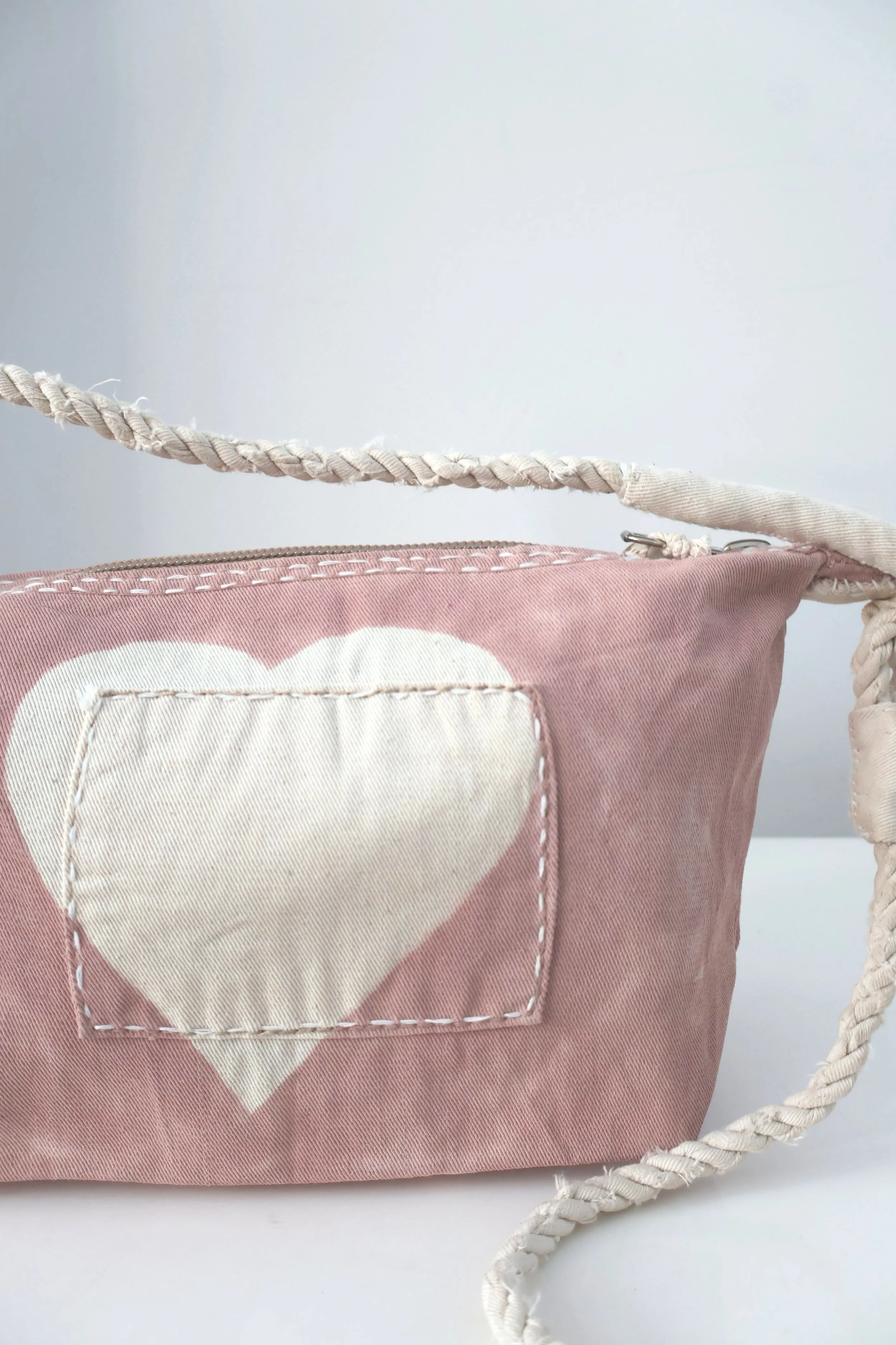 Ali Lamu Large Candy Natural Heart Cross Body