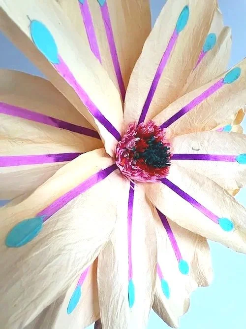 Saa XLarge Coral Paper Flower Butter