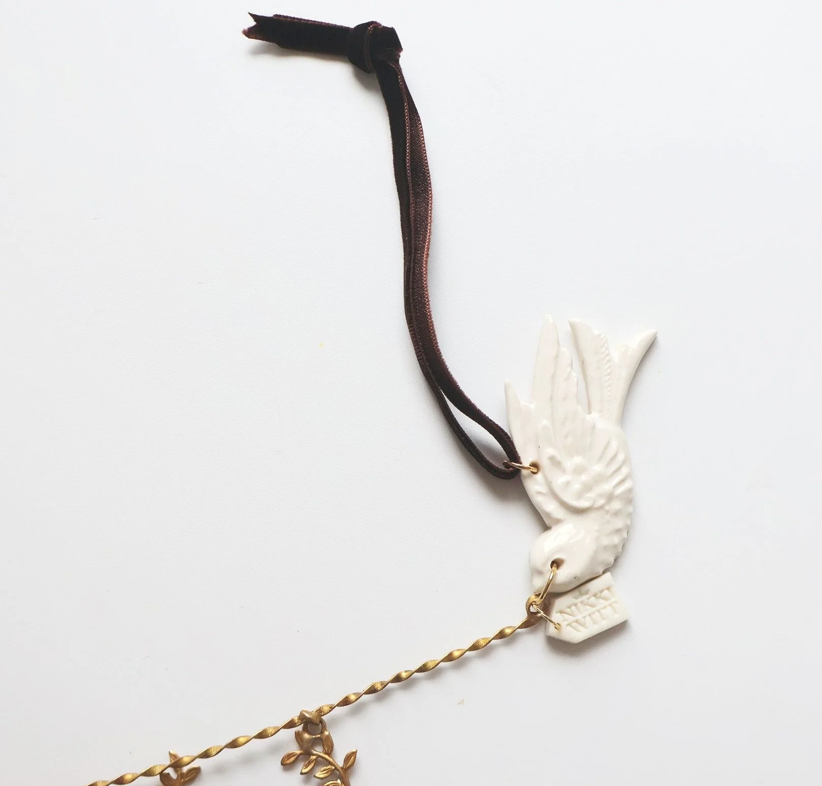 Nikki Witt Xmas Brass & Ceramic NOEL Decoration