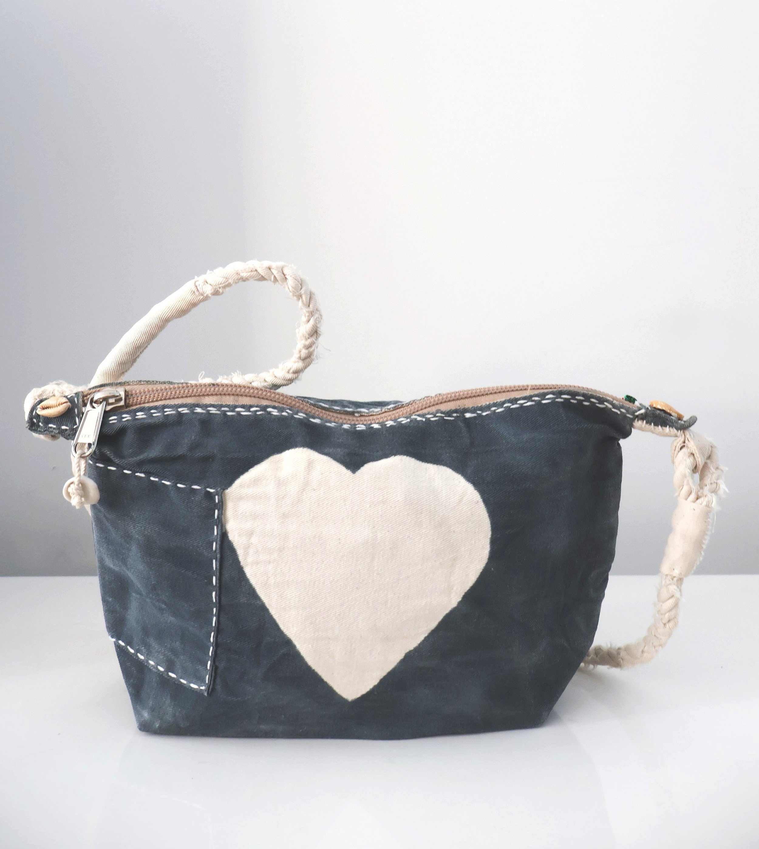 Ali Lamu Large Midnight Blue Natural Heart Cross Body