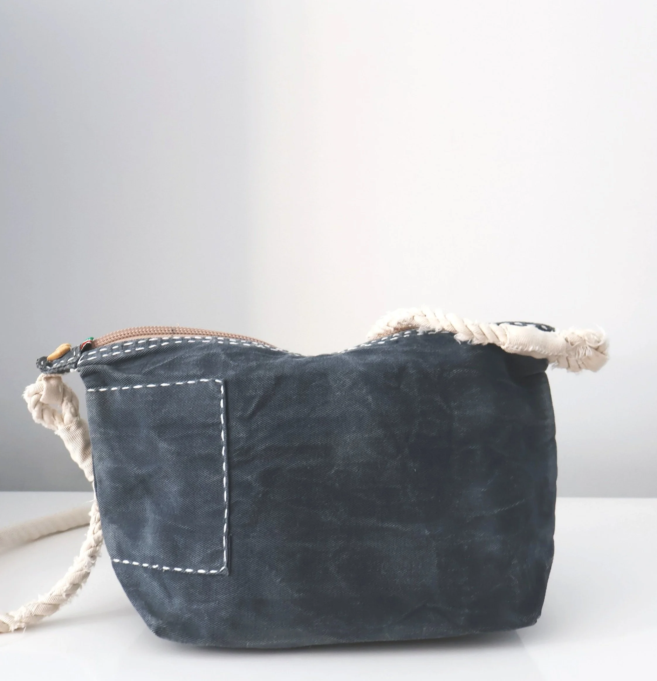 Ali Lamu Large Midnight Blue Natural Heart Cross Body