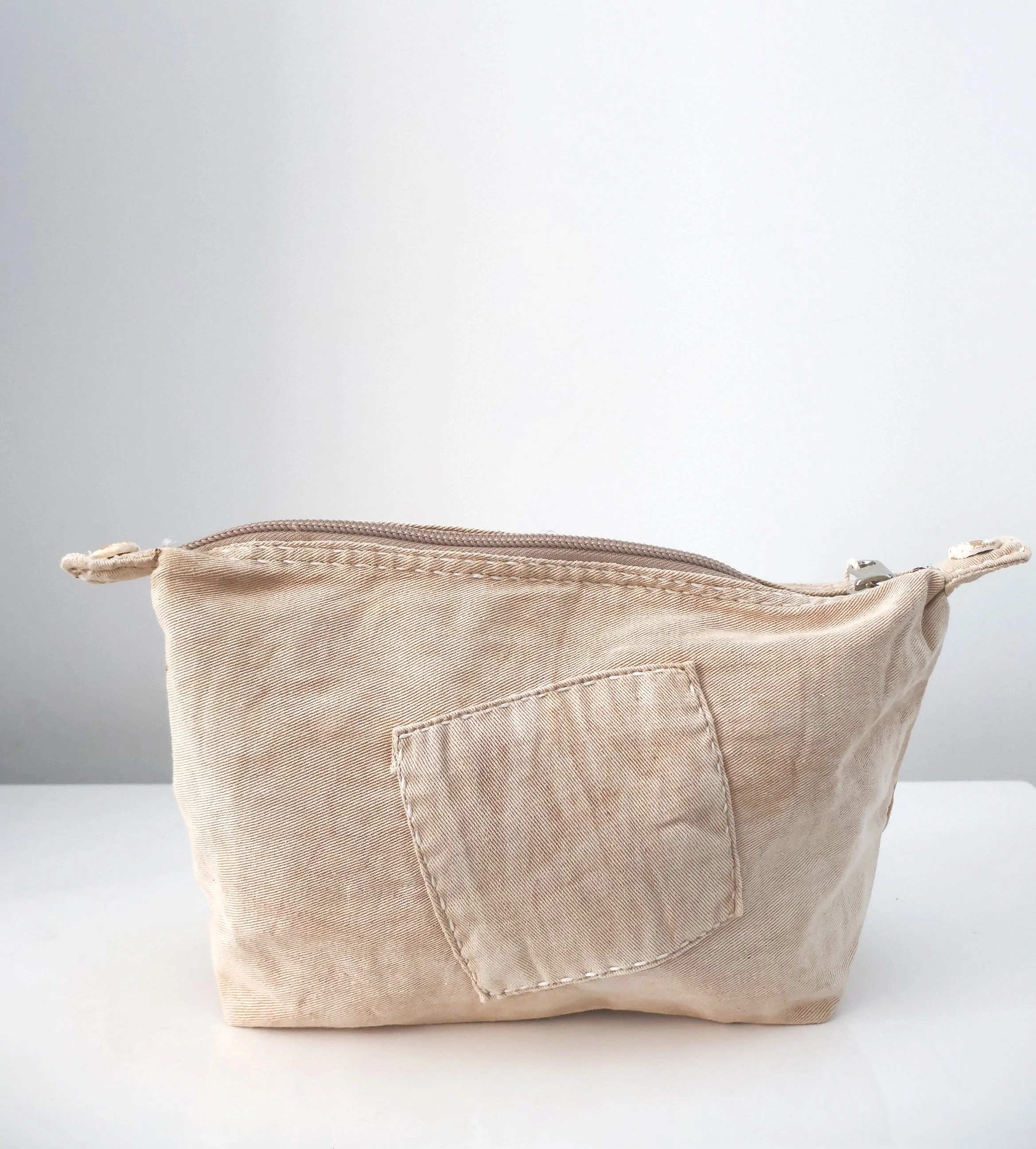 Ali Lamu Large Natural Rainbow Hearts Clutch