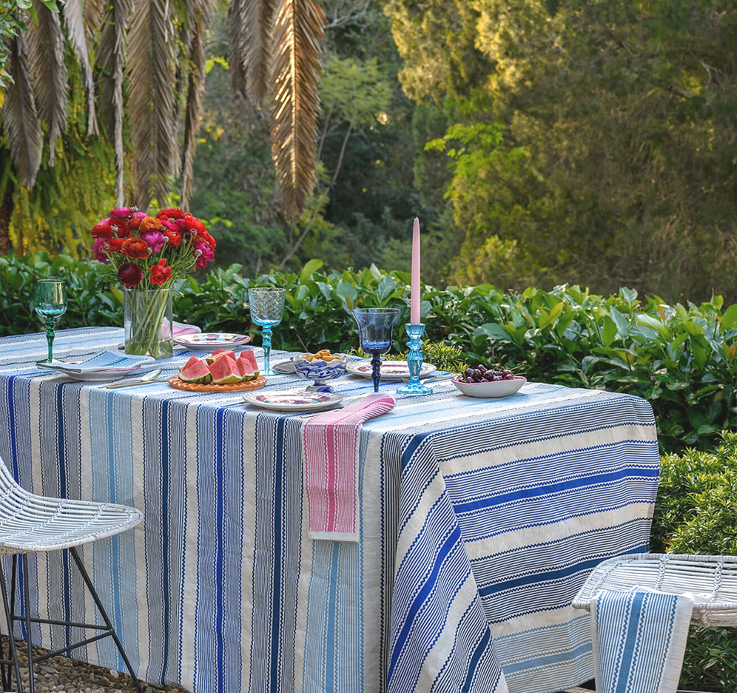 Aqua door Designs Blue Tuxedo Stripe Linen Tablecloth