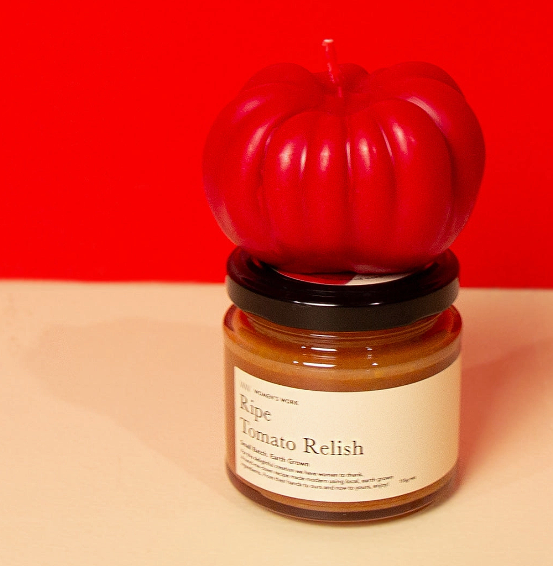 Women's Work Two Red Tomatoes - A Relish & Candle Gift Set (115g)