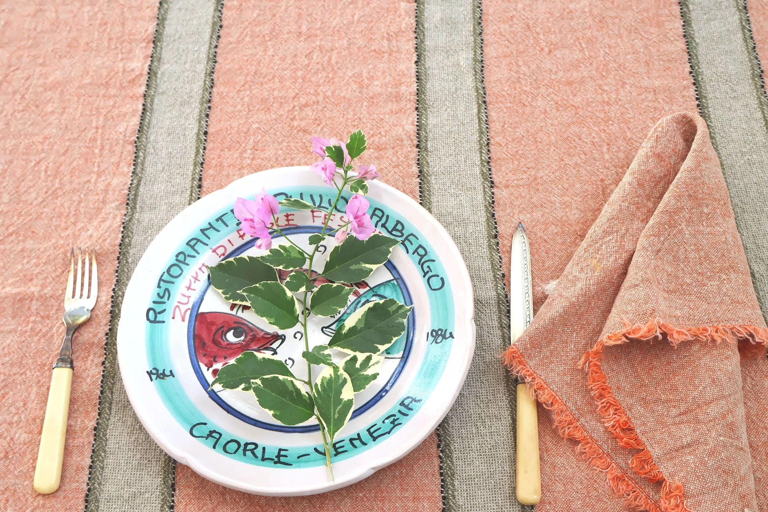 Charvet Éditions Canyon Tablecloth- Carrot 150x250cm