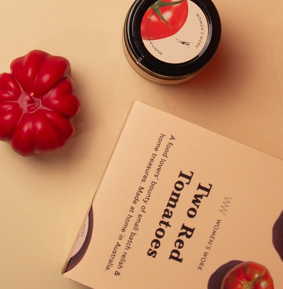 Women's Work Two Red Tomatoes - A Relish & Candle Gift Set (115g)