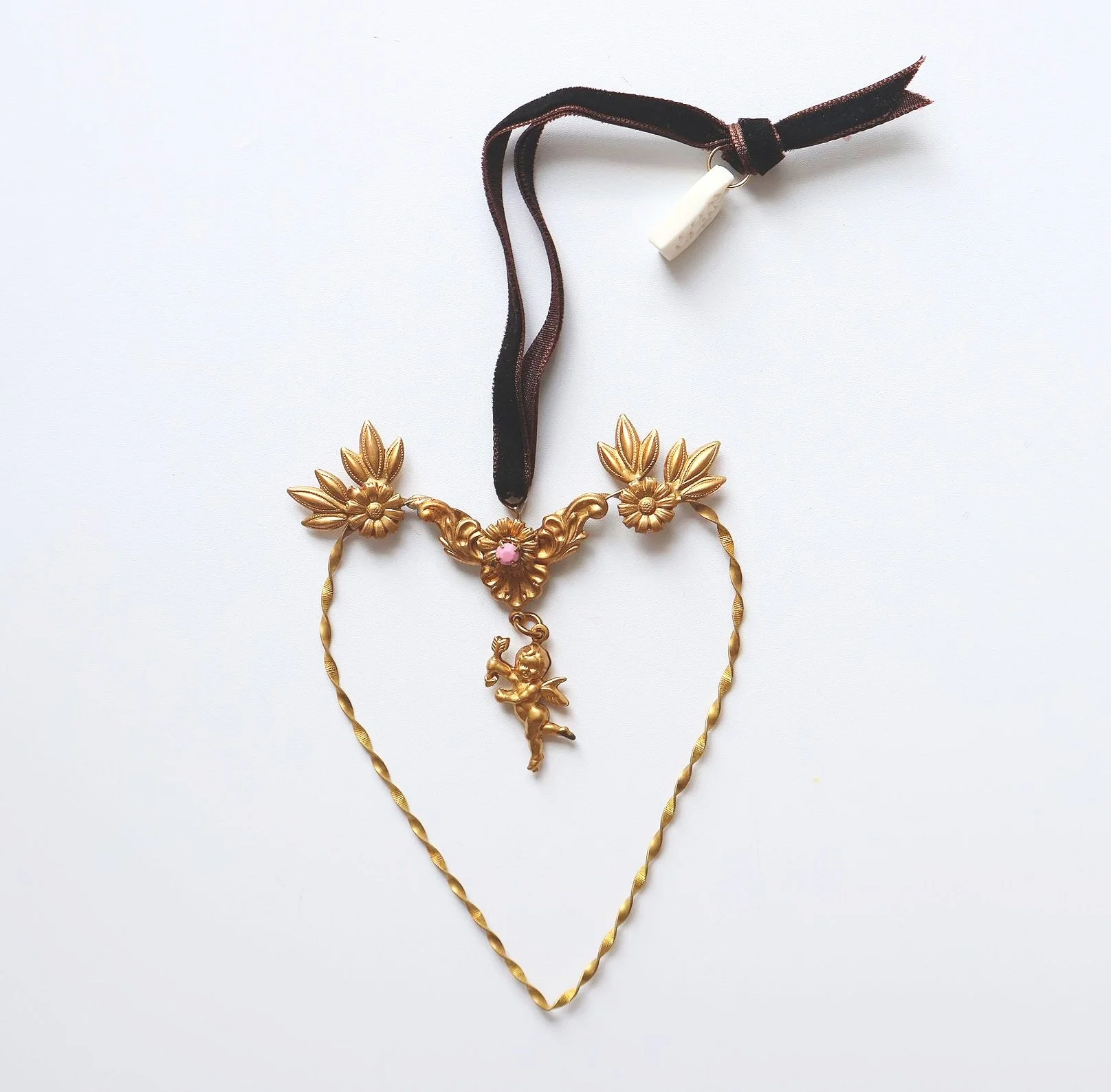 Nikki Witt Xmas Brass Cupid Heart Large Decoration