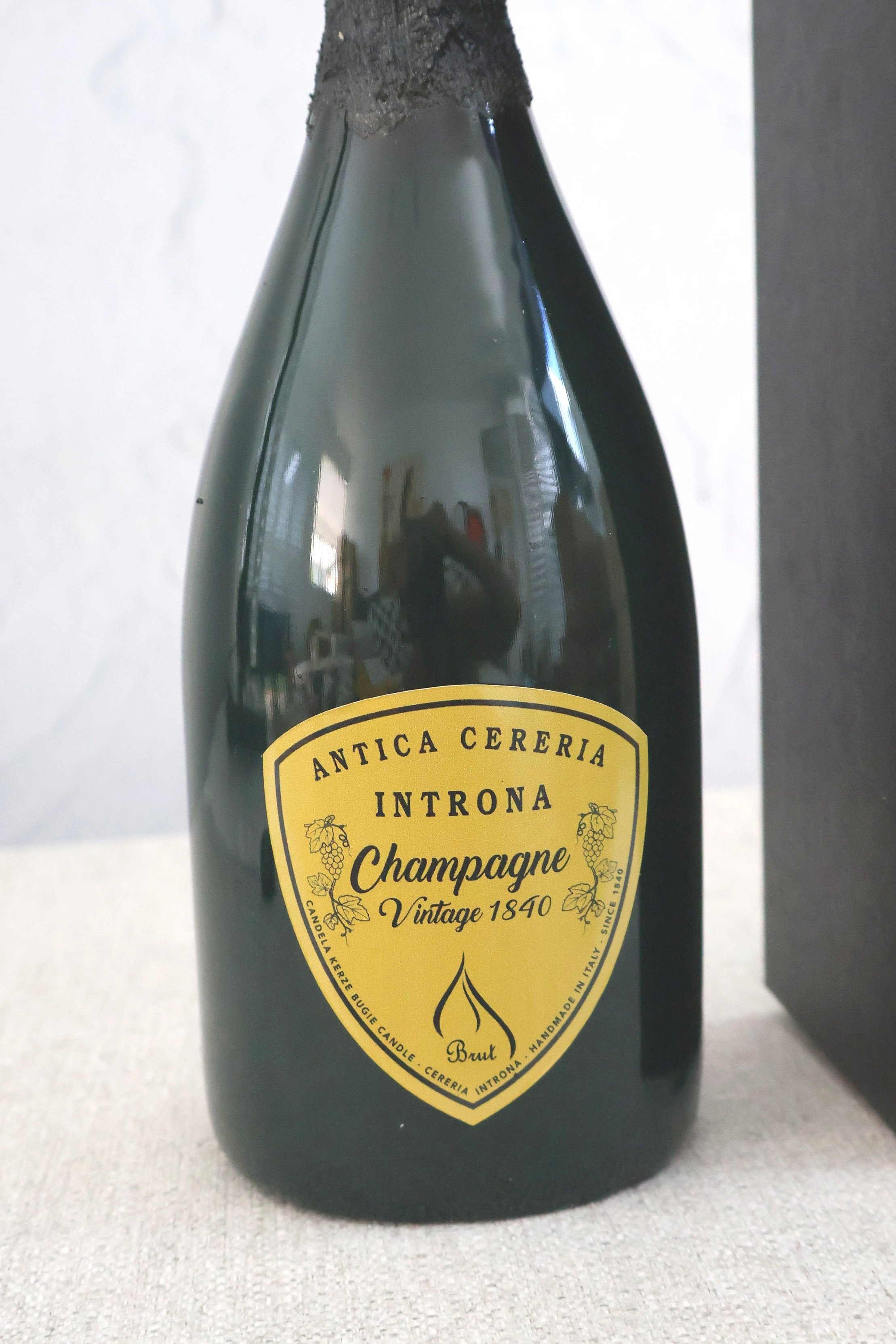 Cereria Introna Magnum Champagne Boxed Wax Candle