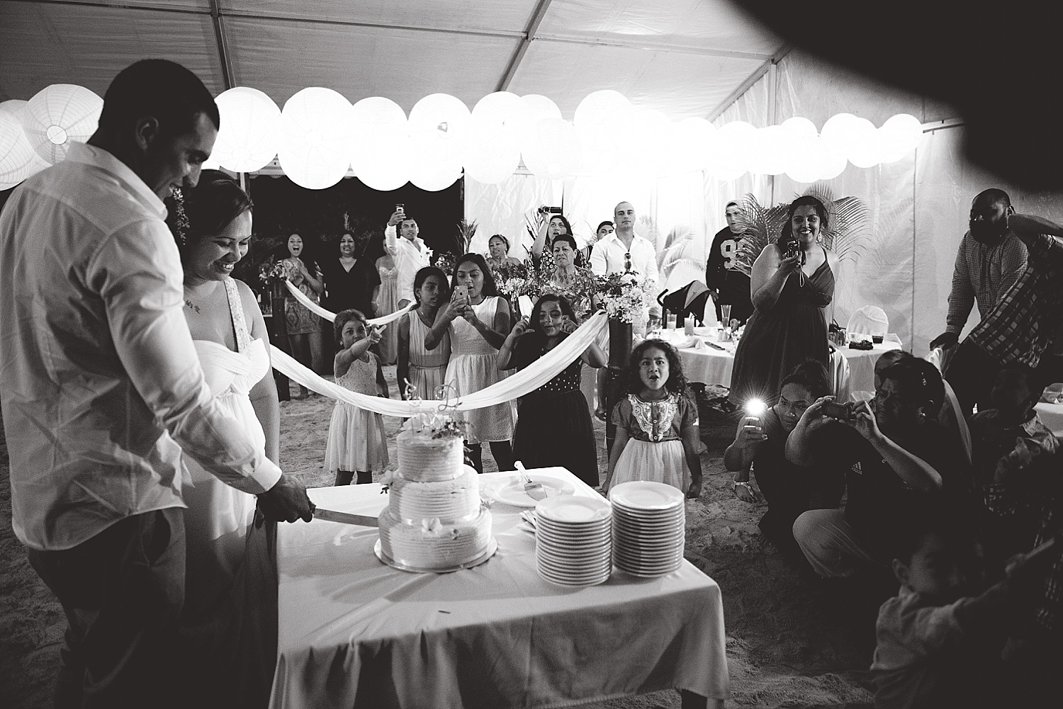Donna&Jason@HolidayInn by Groovy Banana-18.jpg