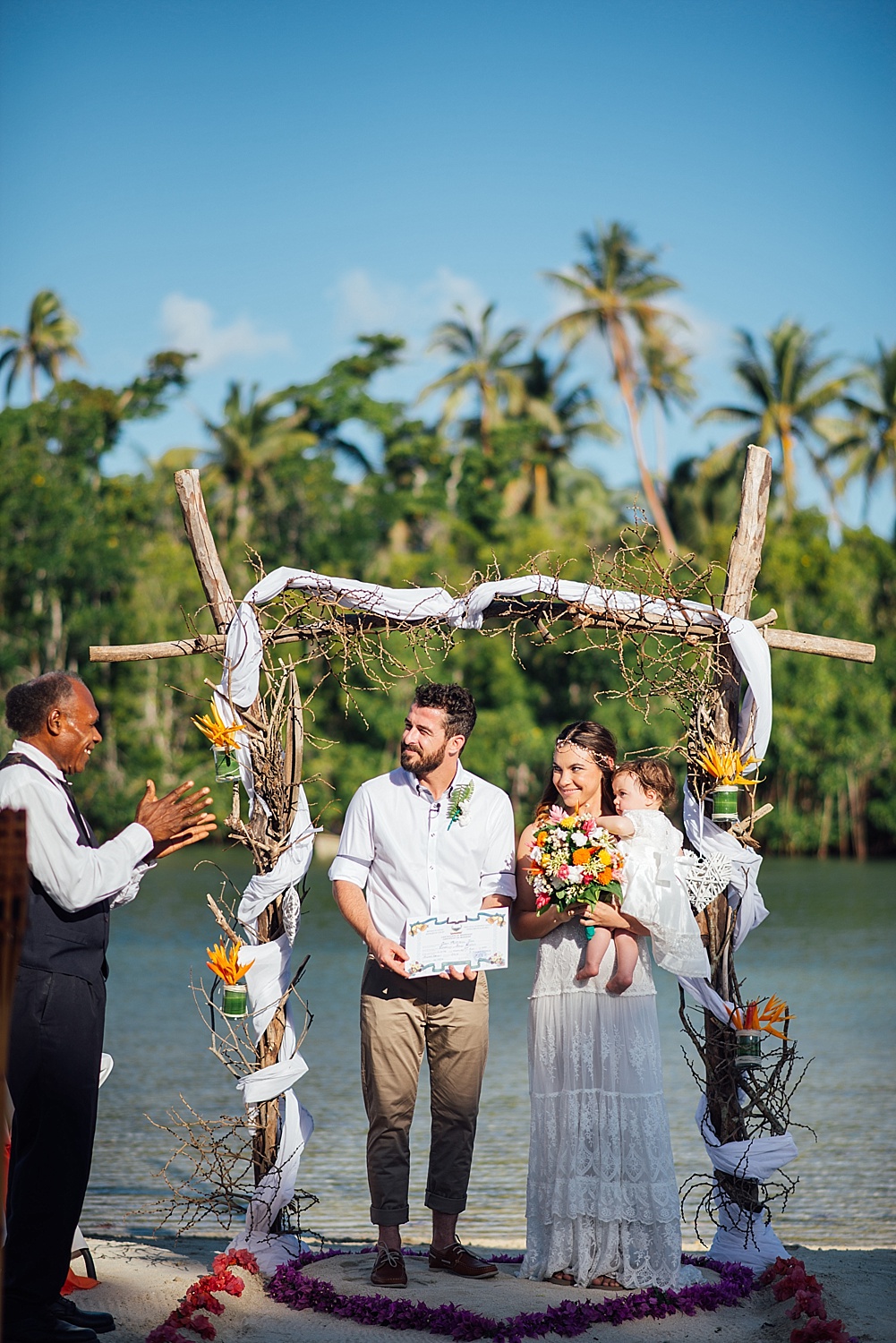 Mitch&Shanna-wedding-Vanuatu-Cocomo_0004.jpg