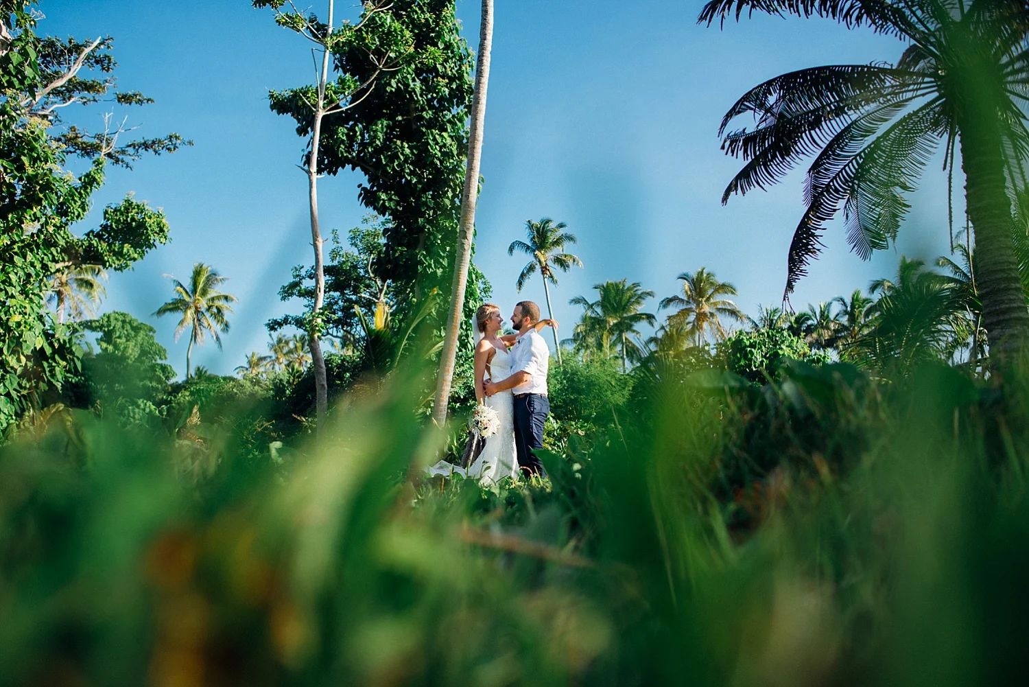 Jess&Luke-wedding-Vanuatu-Groovy-Banana_0032.jpg