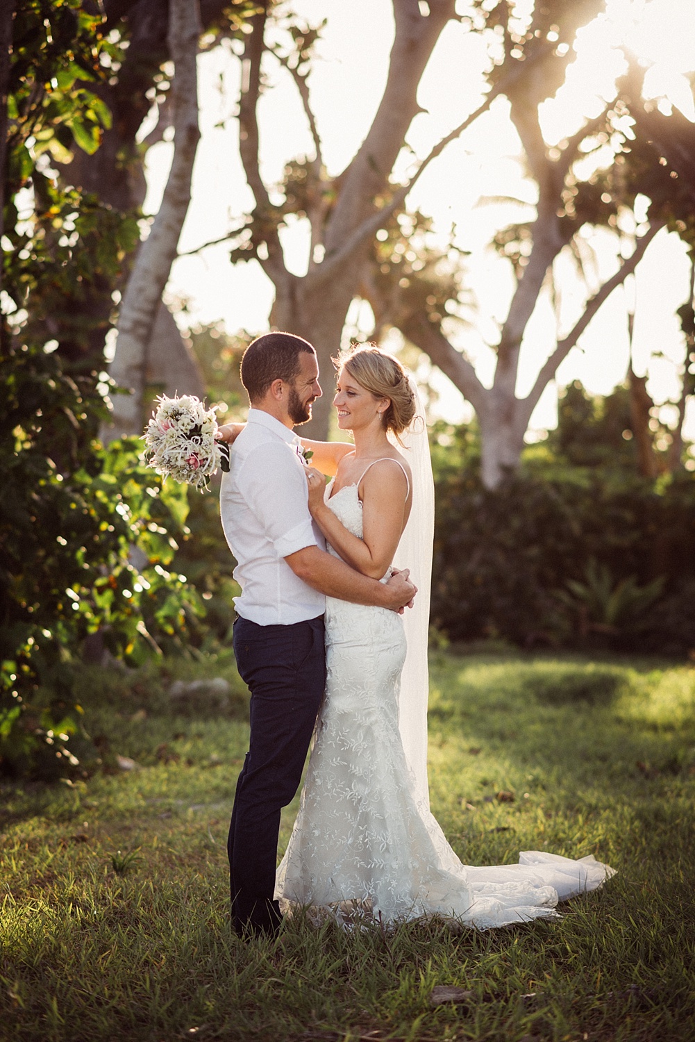 Jess&Luke-wedding-Vanuatu-Groovy-Banana_0036.jpg