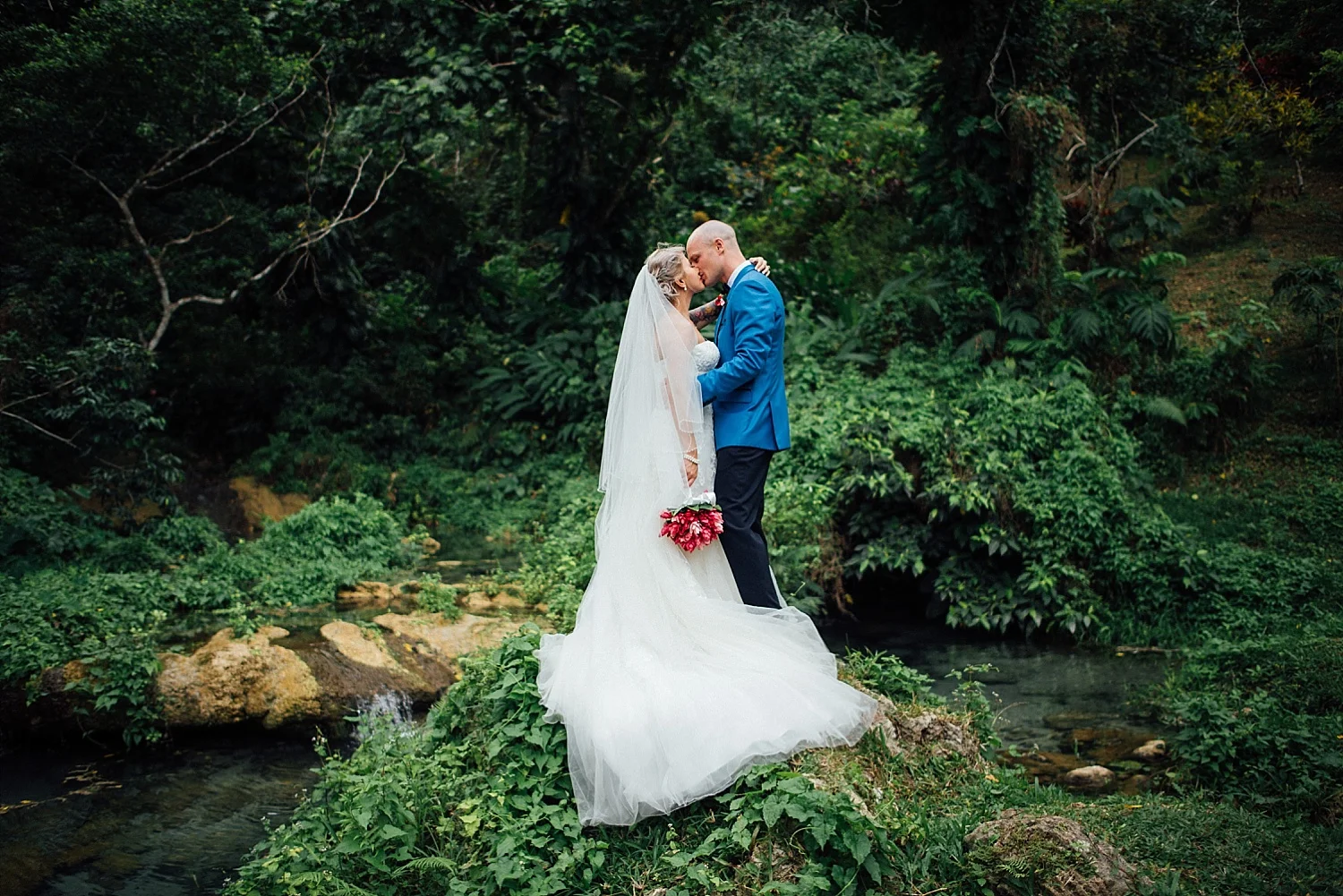 Lucas&MariaWeddingIririkiIslandMeleCascadesByGroovyBanana-11.jpg