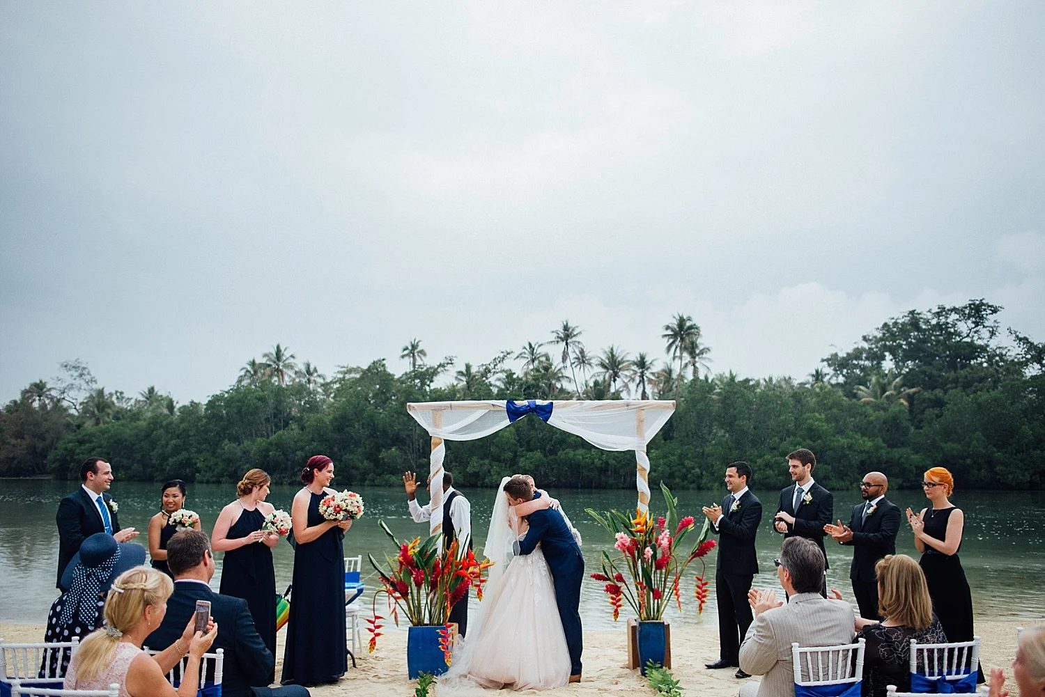 CocomoLisa-Mo-WeddingPhotography-GroovyBanana-VanuatuPhotographers_0046.jpg