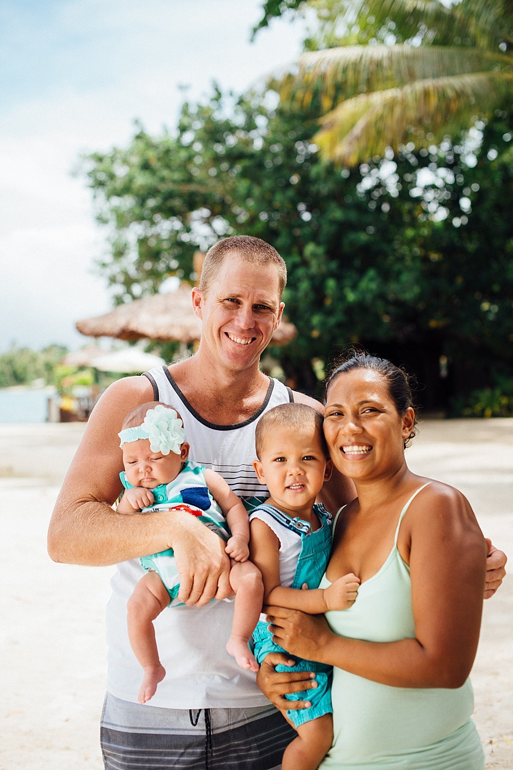 Aurelie-Mark-Pikininis-FamilyPhotoshoot-PortVila-ErakorIsland-GroovyBanana-VanuatuPhotographers-Photography_0004.jpg