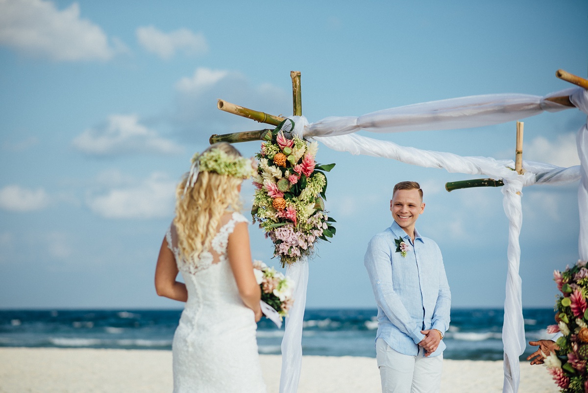 gathlin-andre-wedding-tamanu-on-the-beach-vanuatu-phtography-005.jpg